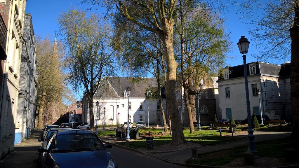 Villa L'arras Square Exterior foto